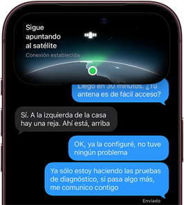 iPhone 18 Pro, color borgoña. La pantalla muestra la interfaz de conexión satelital con un punto verde que indica la ubicación del dispositivo, con los textos “Sigue apuntando al satélite” y “Conexión establecida” en la parte superior, y una conversación de iMessage debajo