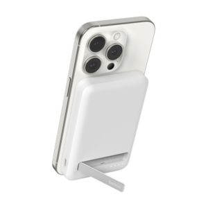 iPhone_15_Green_PDP_Image_Position-1__en-US